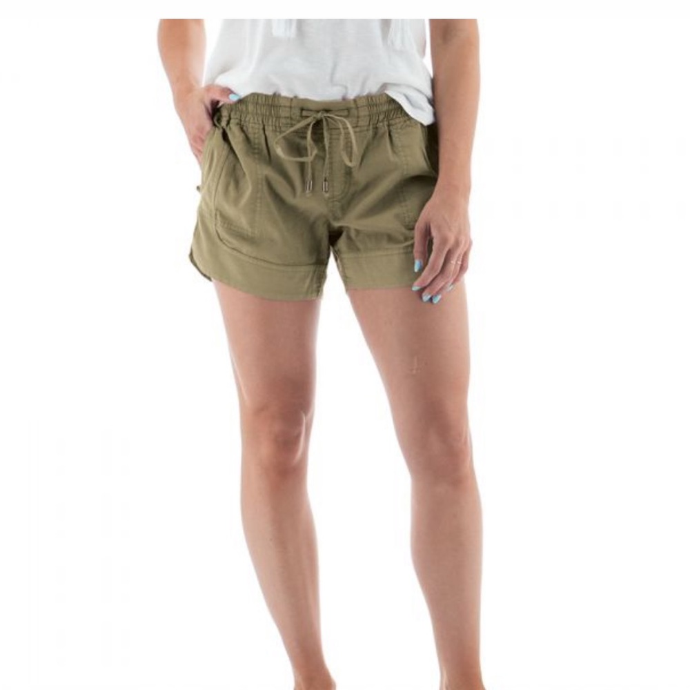 Aventura Tristan Short- size Large- never been worn